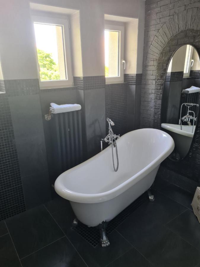 Airport Rooms Prague Ngoại thất bức ảnh